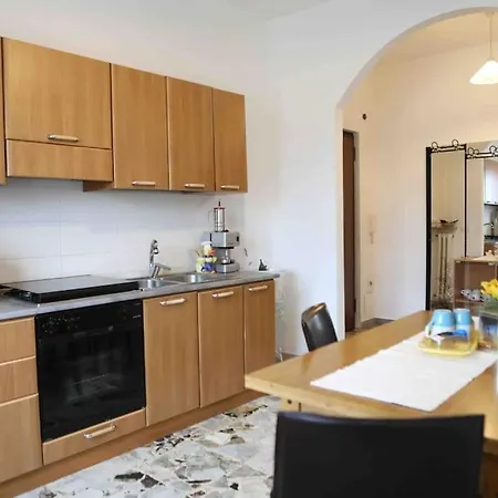Διαμέρισμα Luminoso Trilocale A Due Passi Da Ivrea Via Dei Ronchi Numero 5 3